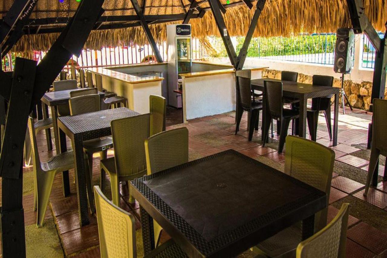 Hotel Los Veleros Santa Marta Екстериор снимка