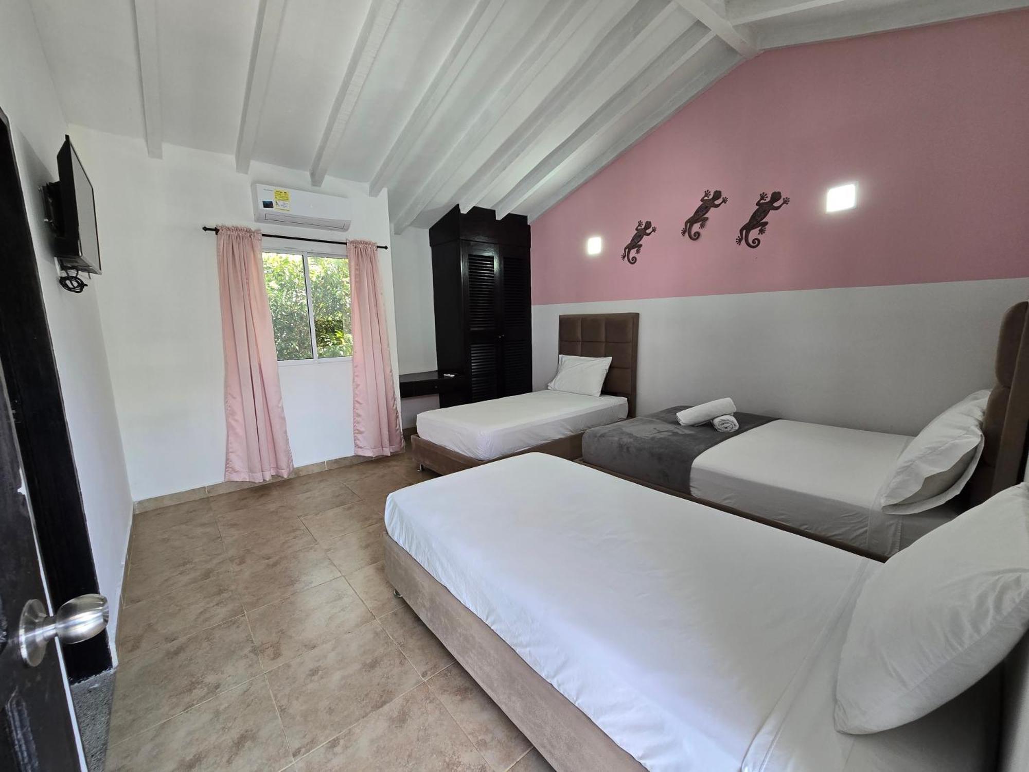 Hotel Los Veleros Santa Marta Екстериор снимка