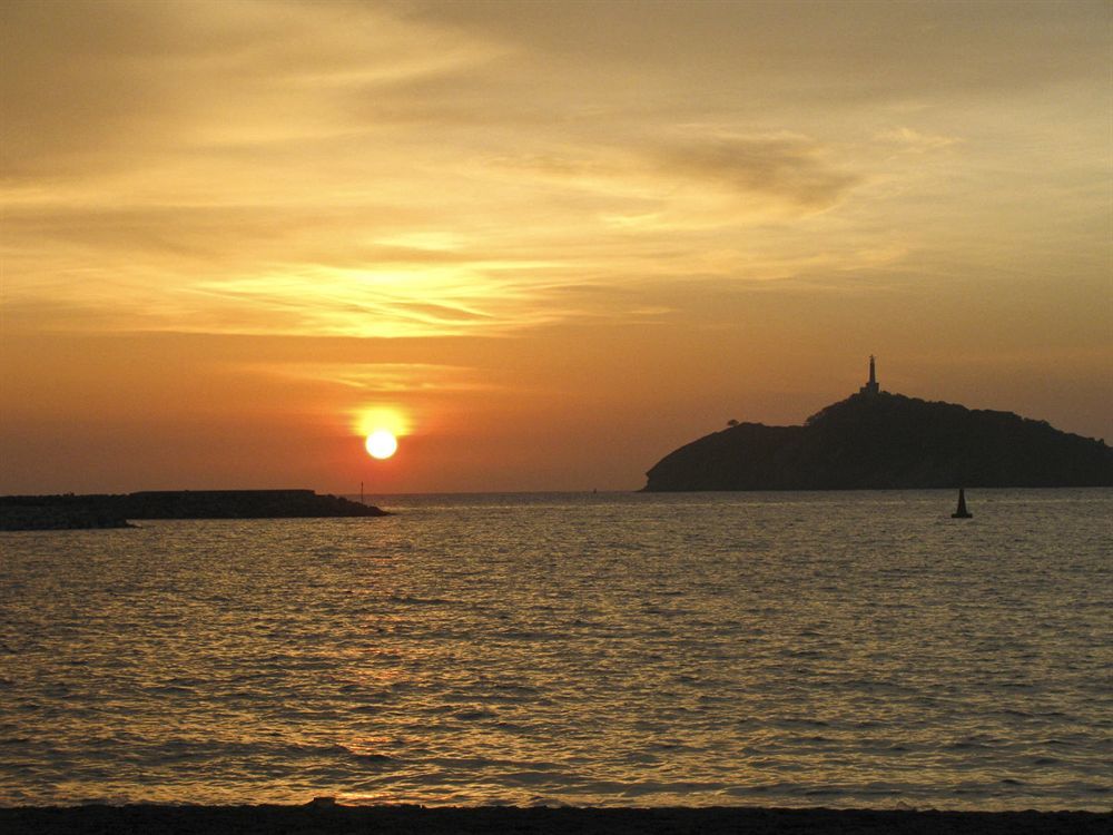 Hotel Los Veleros Santa Marta Екстериор снимка